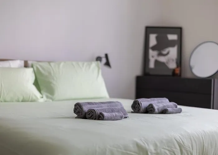The Urban Nest - Elegante E Moderno 2 Stanze Lejlighed